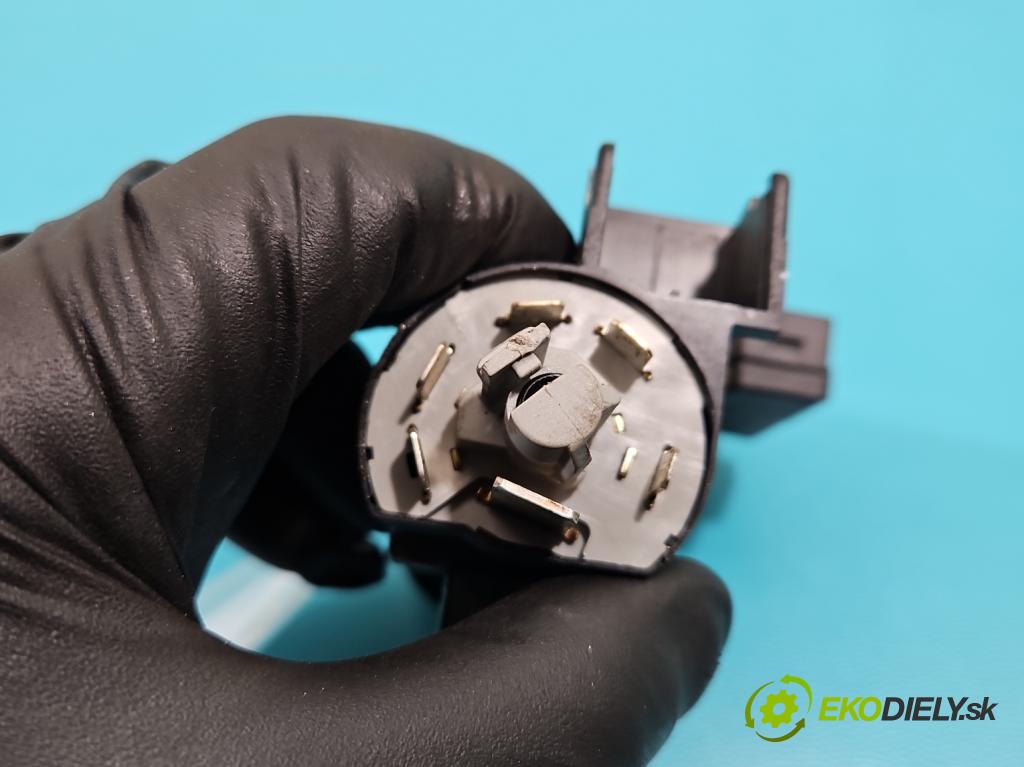 Opel Omega B 1994-2003 2.0 16V 116 HP manual 85 kW 1998 cm3 4- Spínačka  (Spínacie skrinky a kľúče)