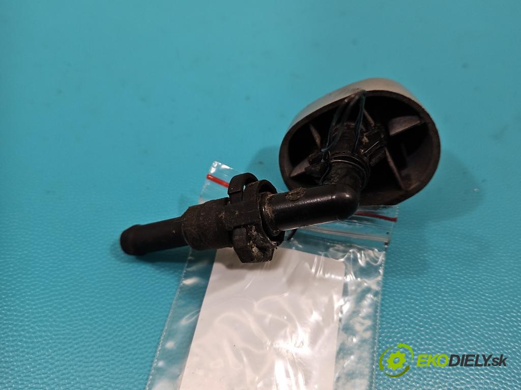 Opel Omega B 1994-2003 2.0 16V 116 HP manual 85 kW 1998 cm3 4- ostrekovač reflektor: ľavý  (Motorček ostrekovačov)