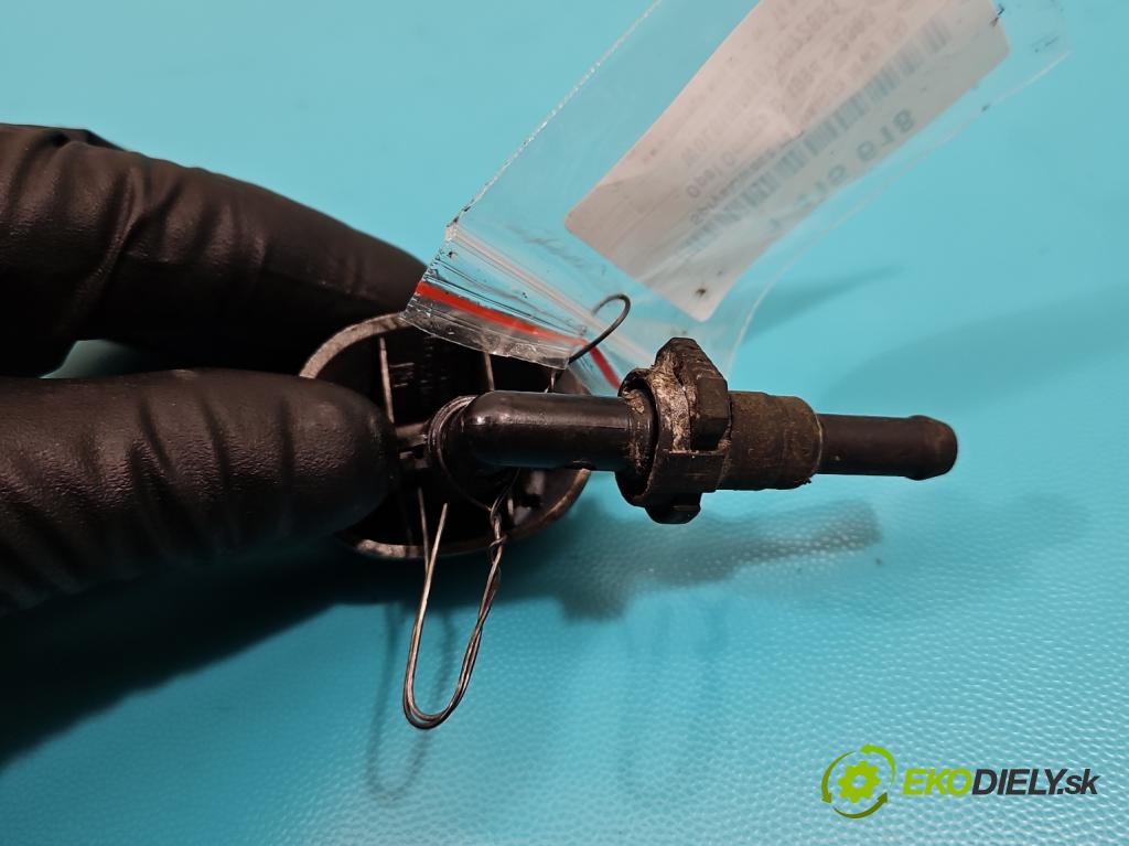 Opel Omega B 1994-2003 2.0 16V 116 HP manual 85 kW 1998 cm3 4- ostrekovač reflektor: ľavý  (Motorček ostrekovačov)