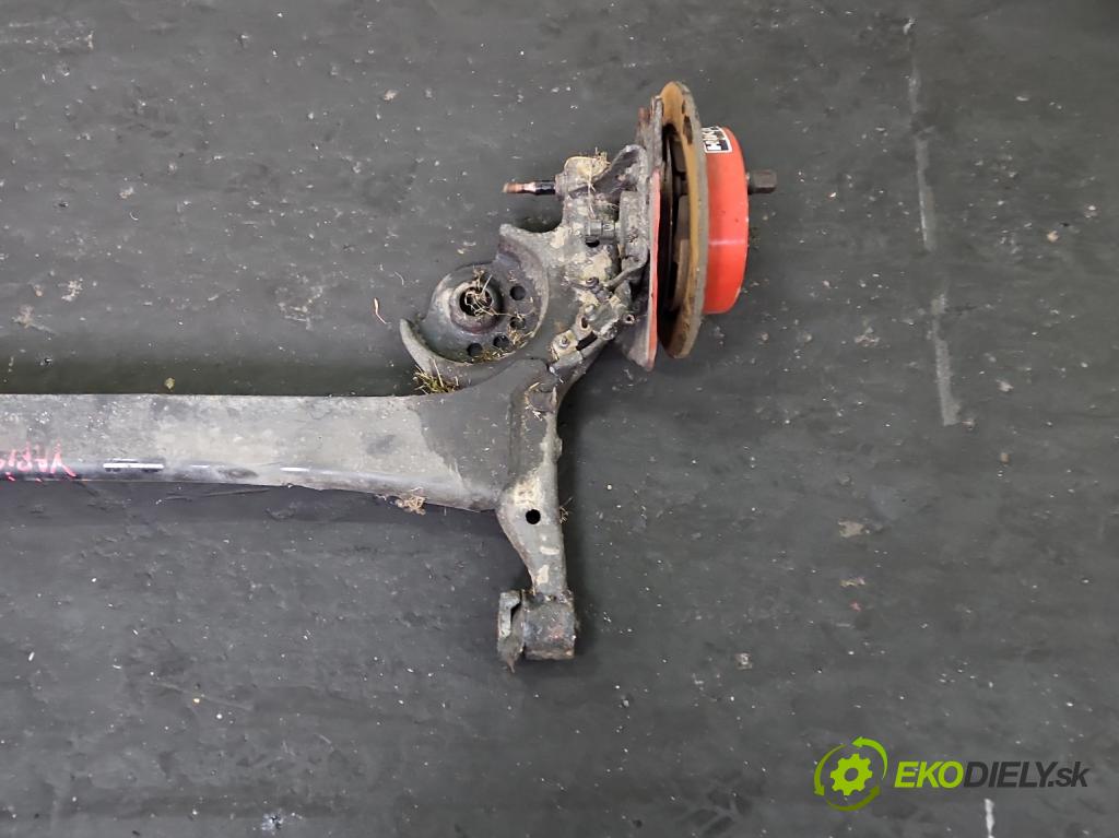 Toyota Yaris I 1999-2005 1.3 16V 87 hp manual 64 kW 1298 cm3 3- zadní výztuha  (Výztuhy zadní)