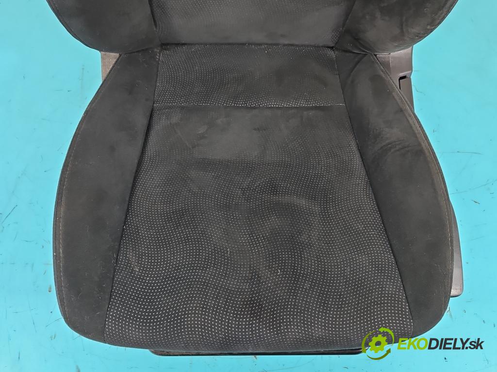 Subaru Impreza III GH 2007-2012 1.5 boxer 107 HP manual 79 kW 1498 cm3 5- Sedačka ľavý  (Sedačky, sedadlá)