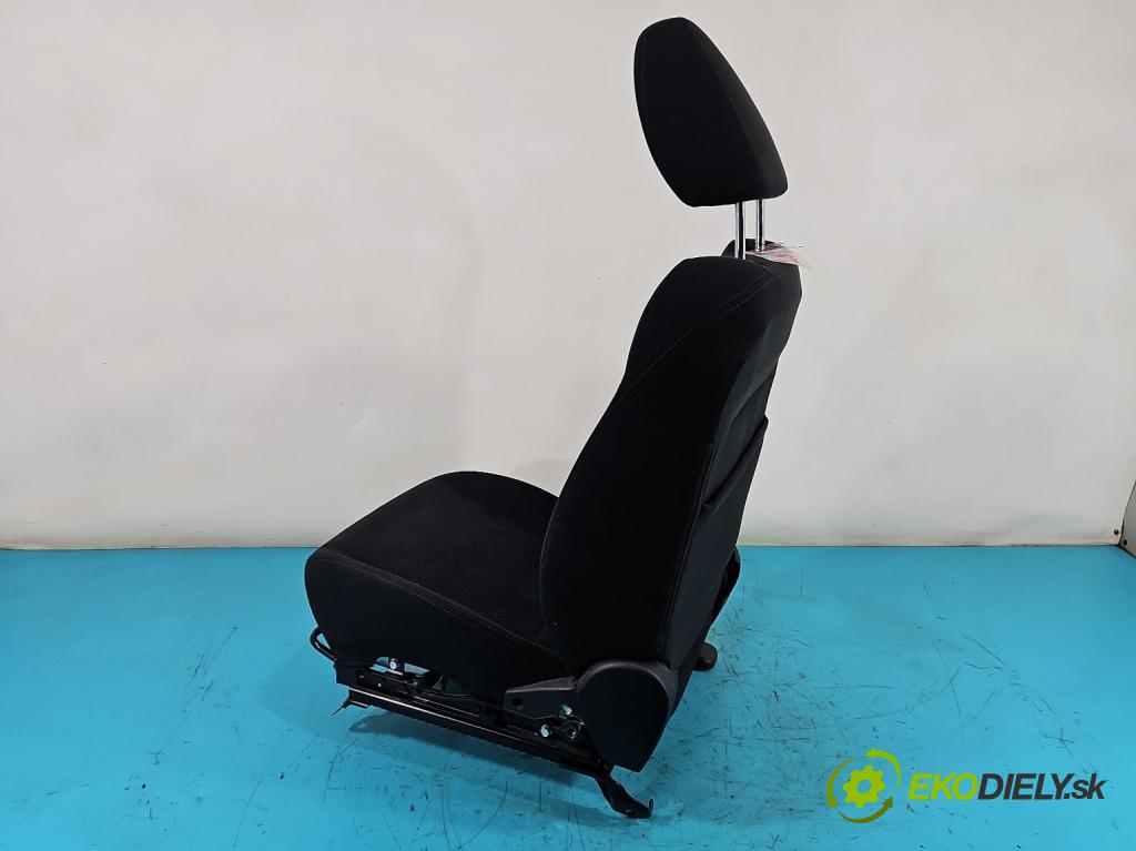 Subaru Impreza III GH 2007-2012 1.5 boxer 107 HP manual 79 kW 1498 cm3 5- Sedačka pravý  (Sedačky, sedadlá)