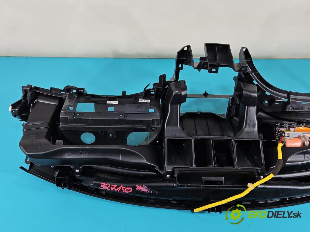 Subaru Impreza III GH 2007-2012 1.5 boxer 107 HP manual 79 kW 1498 cm3 5- kokpit,pristrojová doska rozdeľovacia