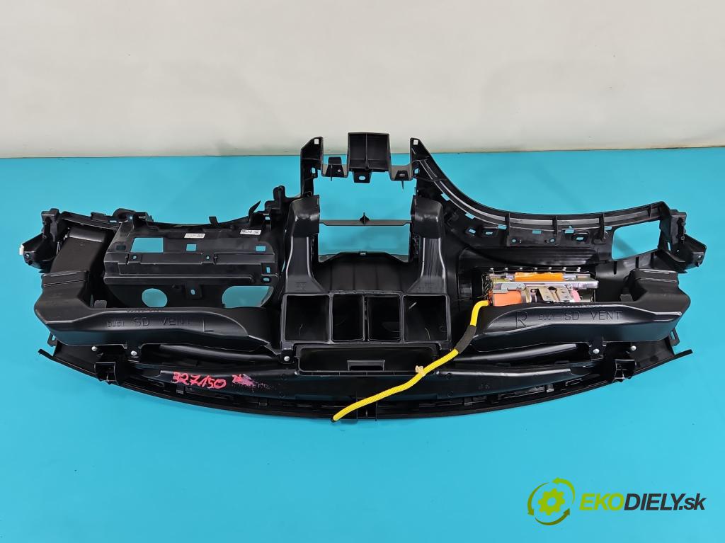Subaru Impreza III GH 2007-2012 1.5 boxer 107 HP manual 79 kW 1498 cm3 5- kokpit,pristrojová doska rozdeľovacia