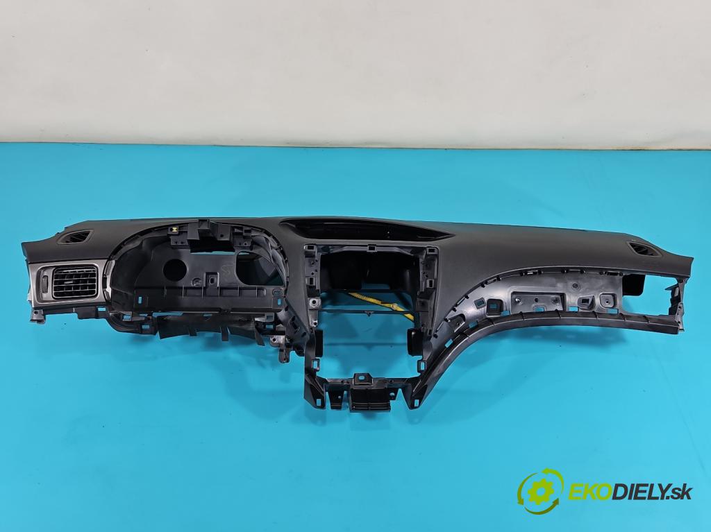 Subaru Impreza III GH 2007-2012 1.5 boxer 107 HP manual 79 kW 1498 cm3 5- kokpit,pristrojová doska rozdeľovacia 