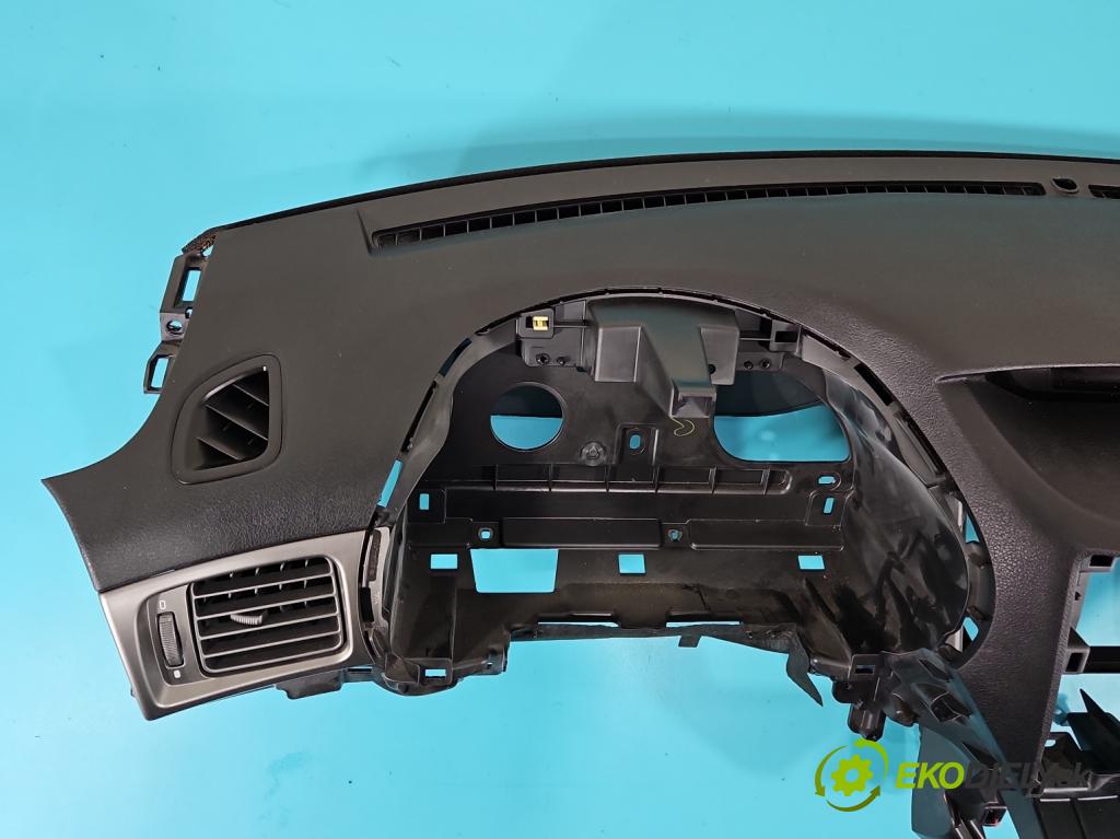 Subaru Impreza III GH 2007-2012 1.5 boxer 107 HP manual 79 kW 1498 cm3 5- kokpit,pristrojová doska rozdeľovacia