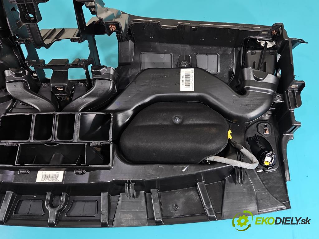 Opel Astra IV 2009-2015 1.7 CDTI 125 HP manual 92 kW 1686 cm3 5- kokpit,pristrojová doska rozdeľovacia