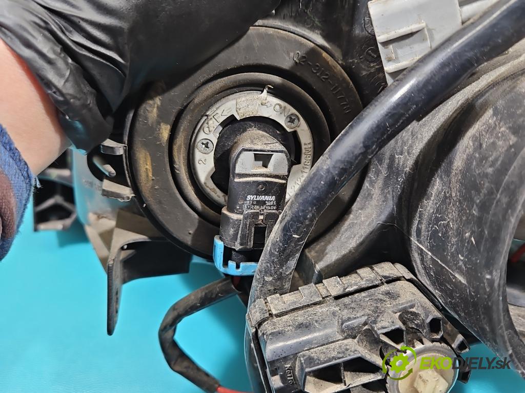 Subaru Impreza III GH 2007-2012 1.5 boxer 107 HP manual 79 kW 1498 cm3 5- Reflektor: pravý  (Pravé)