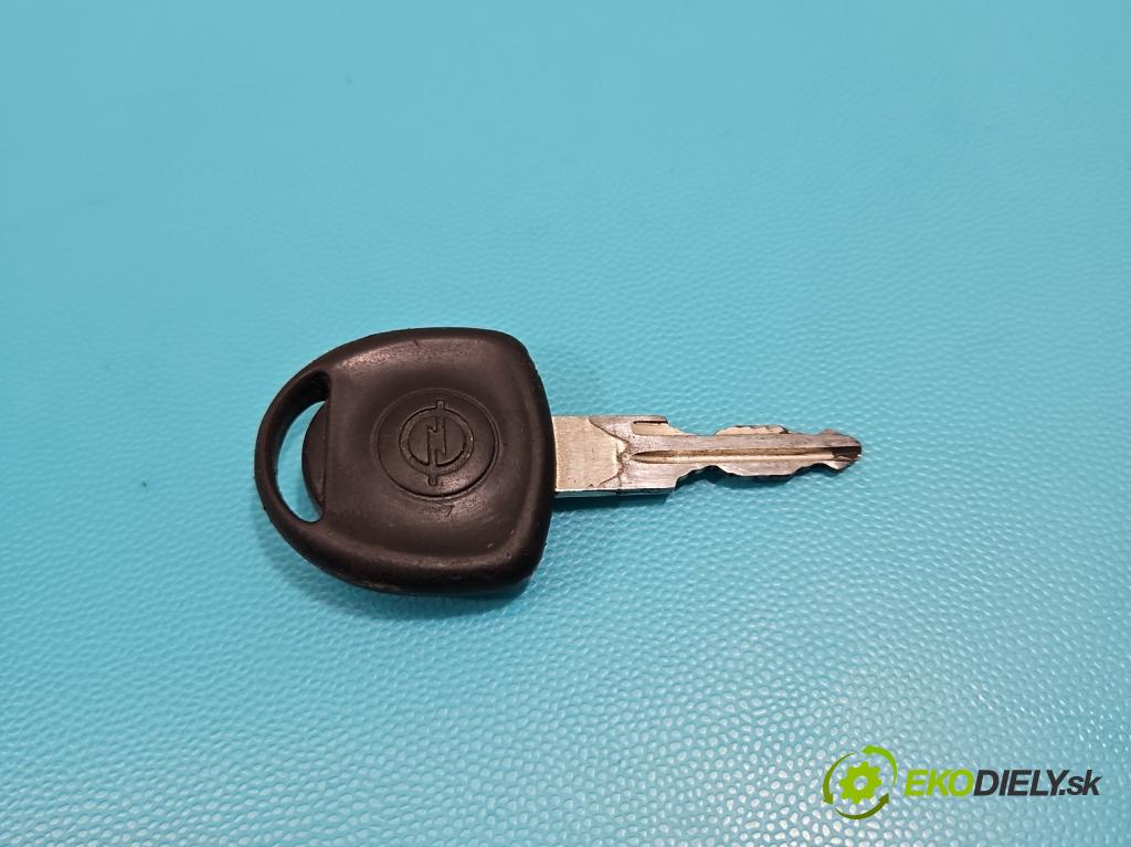 Opel Corsa C 2000-2006 1.0 12V 58 HP manual 43 kW 973 cm3 5- Spínačka  (Spínacie skrinky a kľúče)