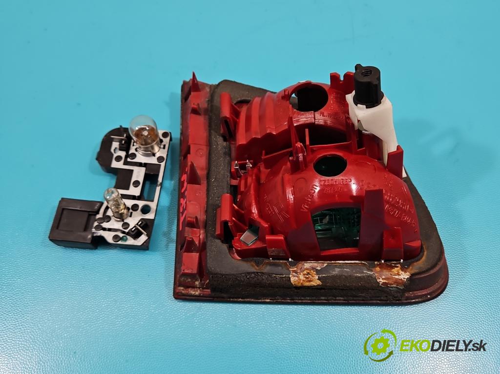 Citroen C5 II 2008-2017 2.0 hdi 140 HP manual 103 kW 1997 cm3 4- svetlo / reflektor zadné pravé 9687582980 (Kľučka dverí ostatné)
