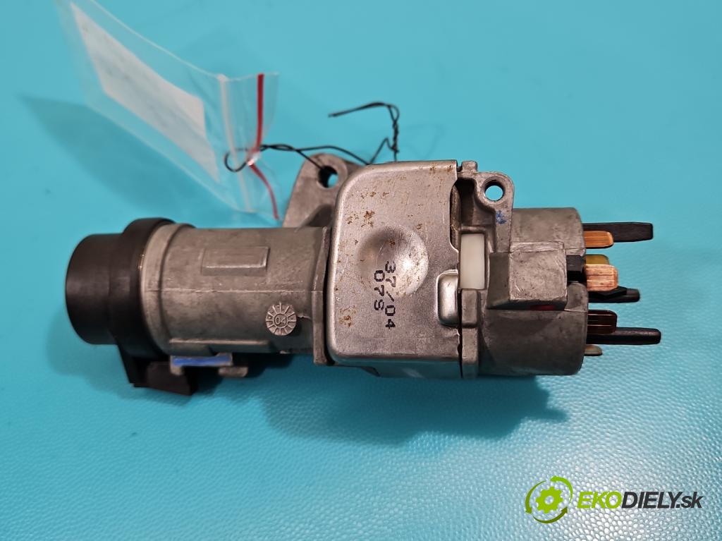 Audi A4 B6 2000-2004 1.9 TDI (AVF) 131 HP manual 96 kW 1896 cm3 4- Spínačka  (Spínacie skrinky a kľúče)