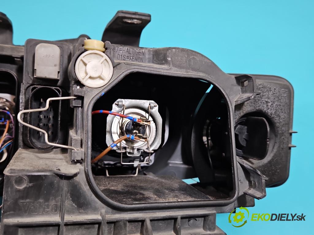 Audi A4 B6 2000-2004 1.9 TDI (AVF) 131 HP manual 96 kW 1896 cm3 4- Reflektor: pravý  (Pravé)