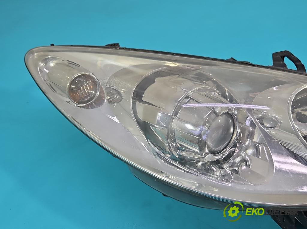 Peugeot 307 1.6 HDI 90 HP manual 66 kW 1560 cm3 5- Reflektor: pravý 9655764280 (Pravé)