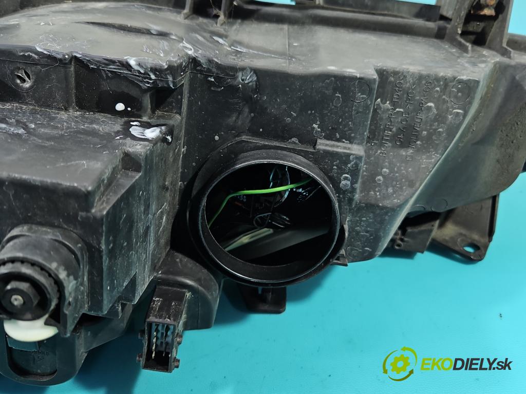 Peugeot 307 1.6 HDI 90 HP manual 66 kW 1560 cm3 5- Reflektor: pravý 9655764280 (Pravé)