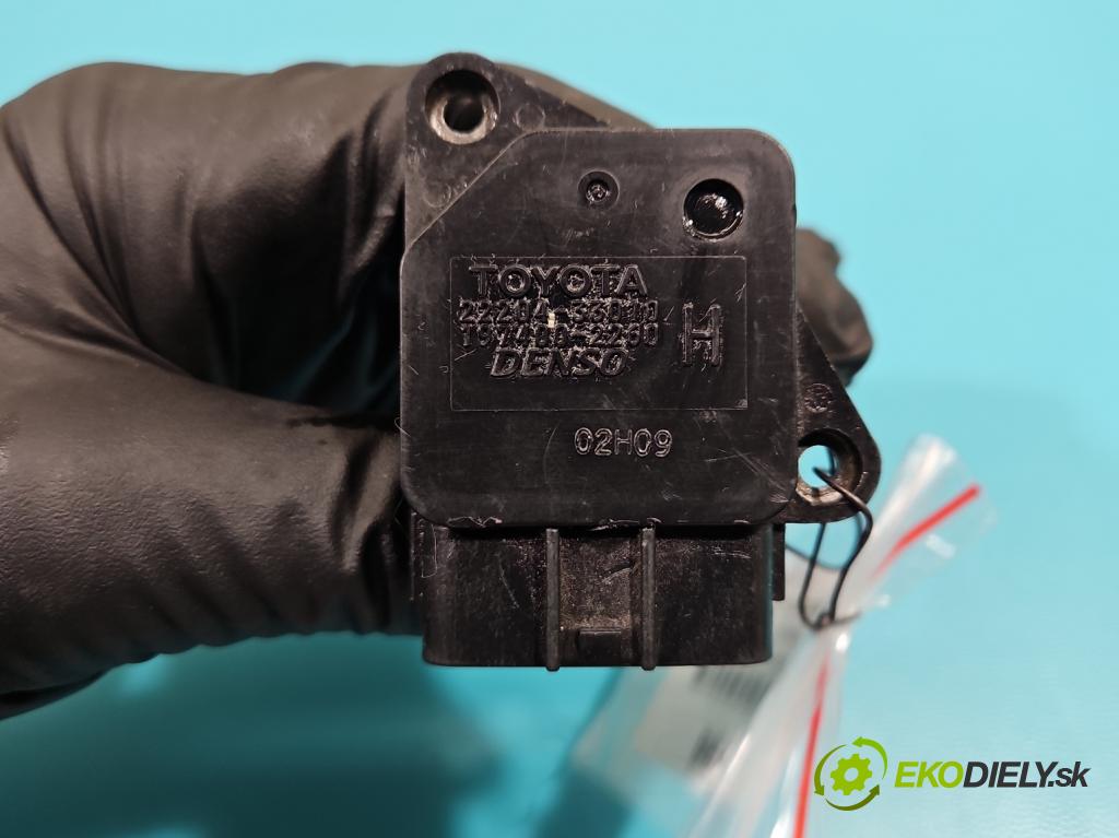 Toyota Yaris II 2005-2011 1.4 D4D 90 HP manual 66 kW 1364 cm3 5- průtokoměr: 22204-33010 (Váhy vzduchu)