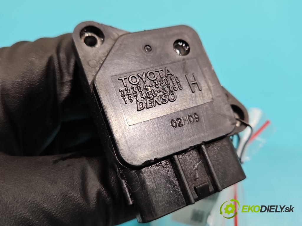 Toyota Yaris II 2005-2011 1.4 D4D 90 HP manual 66 kW 1364 cm3 5- průtokoměr: 22204-33010 (Váhy vzduchu)