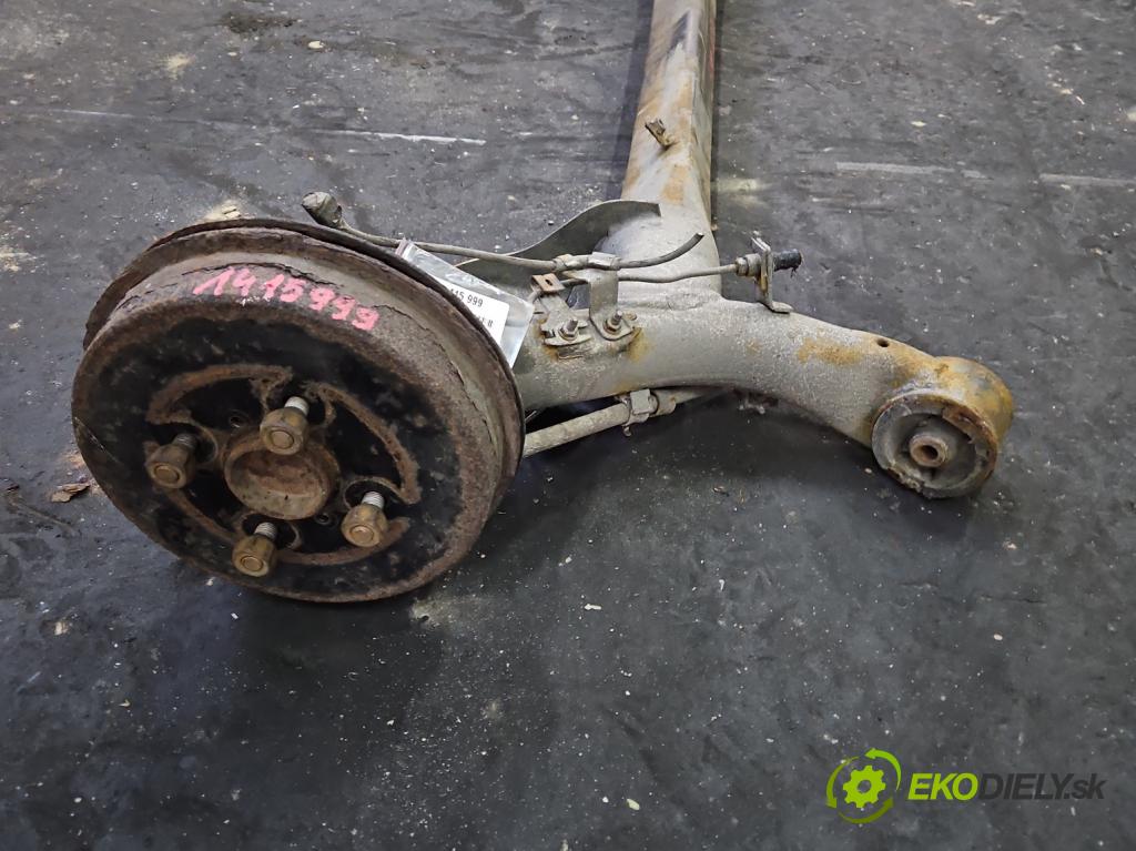 Toyota Yaris II 2005-2011 1.4 D4D 90 hp manual 66 kW 1364 cm3 5- zadní výztuha  (Výztuhy zadní)