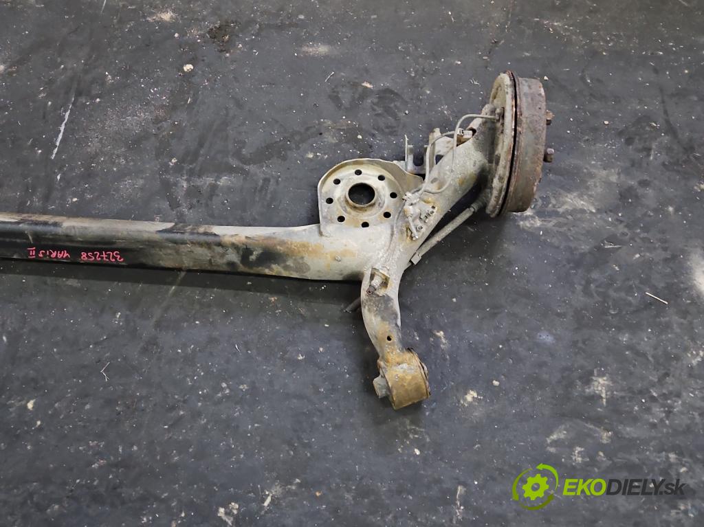 Toyota Yaris II 2005-2011 1.4 D4D 90 hp manual 66 kW 1364 cm3 5- zadní výztuha  (Výztuhy zadní)