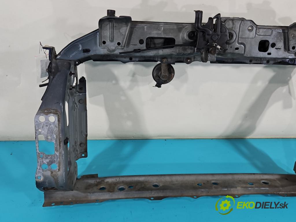 Toyota Yaris II 2005-2011 1.4 D4D 90 hp manual 66 kW 1364 cm3 5- stěna přední  (Výztuhy přední)