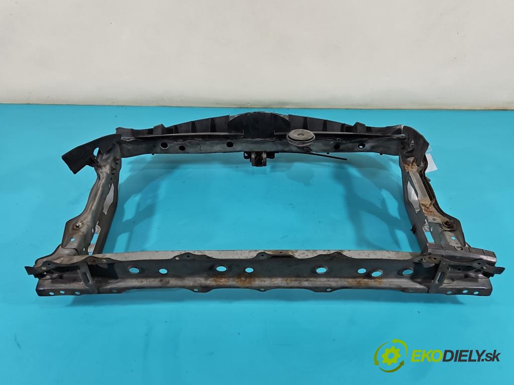 Toyota Yaris II 2005-2011 1.4 D4D 90 hp manual 66 kW 1364 cm3 5- stěna přední  (Výztuhy přední)