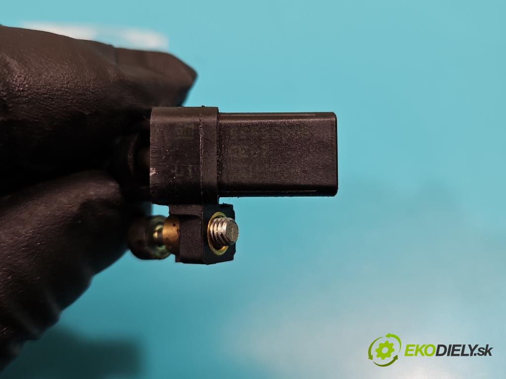 Opel Insignia A 2008-2017 1.6 T 179KM manual 132 kW 1598 cm3 4- snímač pozice: hřídel klikový 55555806 (Snímače polohy kliky, vačky)