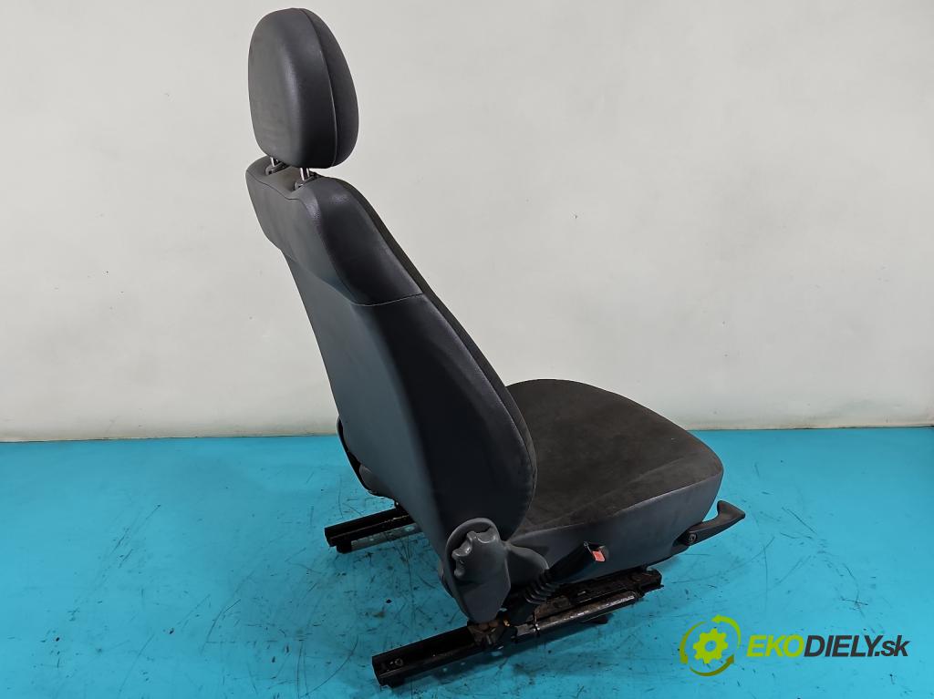 Opel Combo C 2001-2011 1.7 DTI 75 HP manual 55 kW 1686 cm3 4- Sedačka ľavý  (Sedačky, sedadlá)