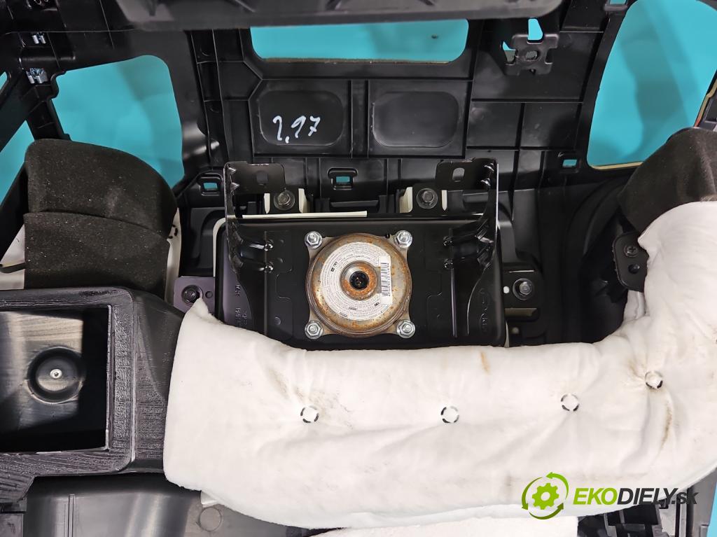 Kia Sportage III 2010-2015 2.0 CRDI 184hp automatic 135 kW 1998 cm3 5- kokpit,pristrojová doska rozdeľovacia