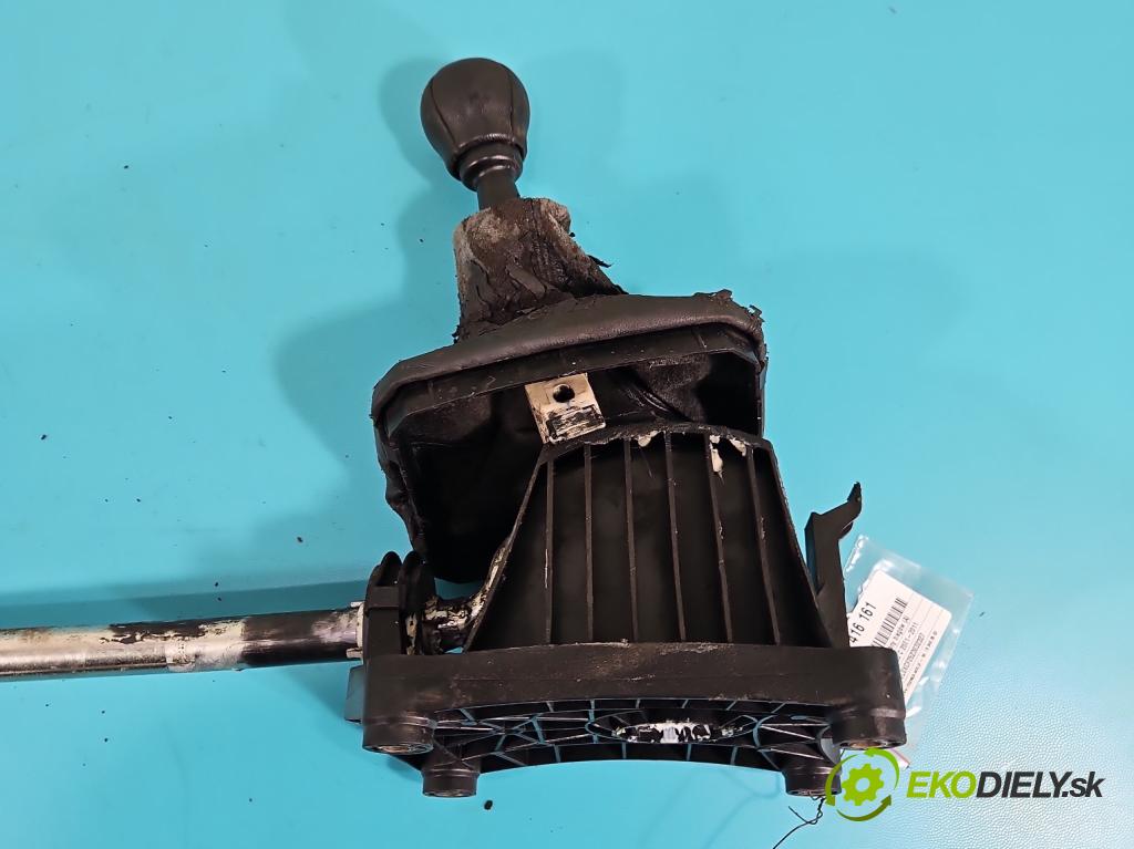 Opel Combo C 2001-2011 1.7 DTI 75 HP manual 55 kW 1686 cm3 4- Páka: Změny: stupeň,rýchlosť  (Rýchlostná páka (kulisa))