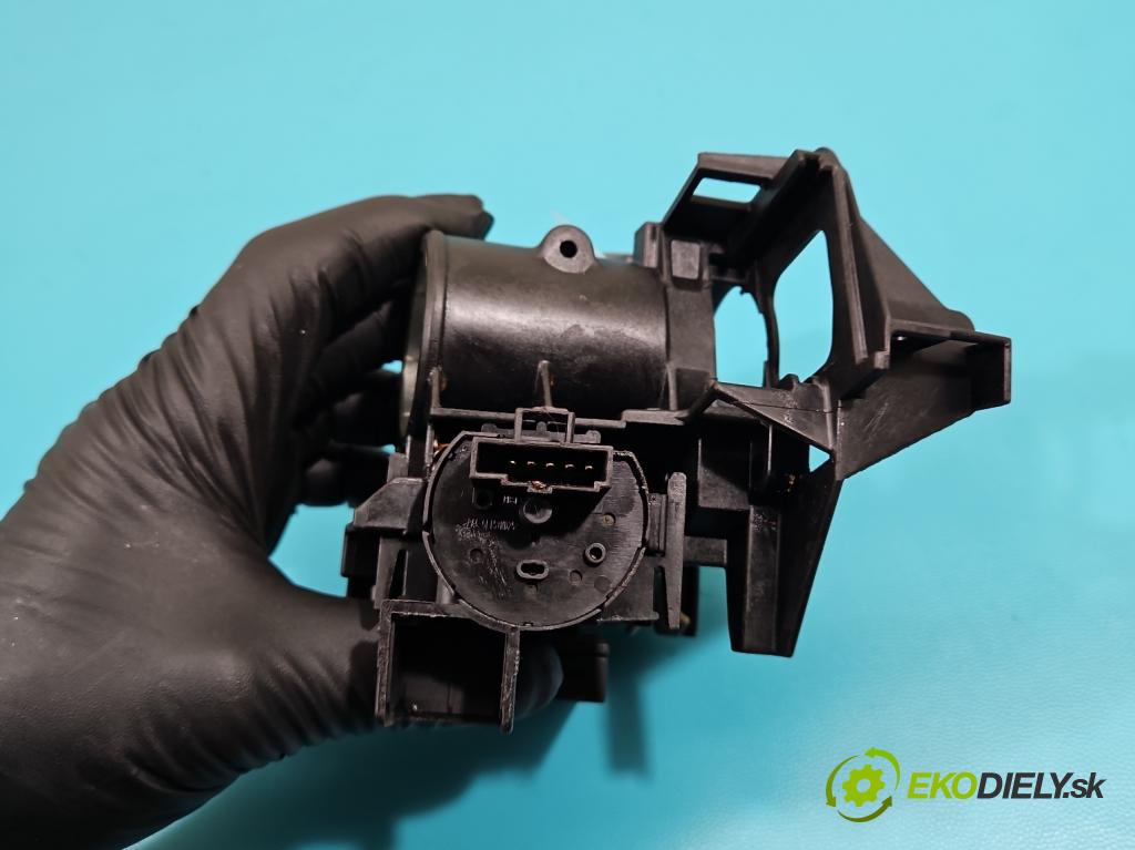 Opel Corsa C 2000-2006 1.2 16V 75 HP manual 55 kW 1199 cm3 5- Spínačka  (Spínacie skrinky a kľúče)