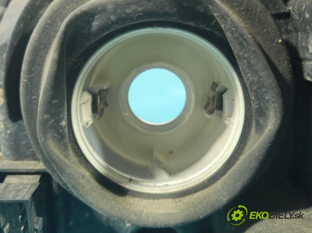 Opel Combo C 2001-2011 1.7 CDTI 101 HP manual 74 kW 1686 cm3 5- Reflektor: pravý 0301172208 (Pravé)