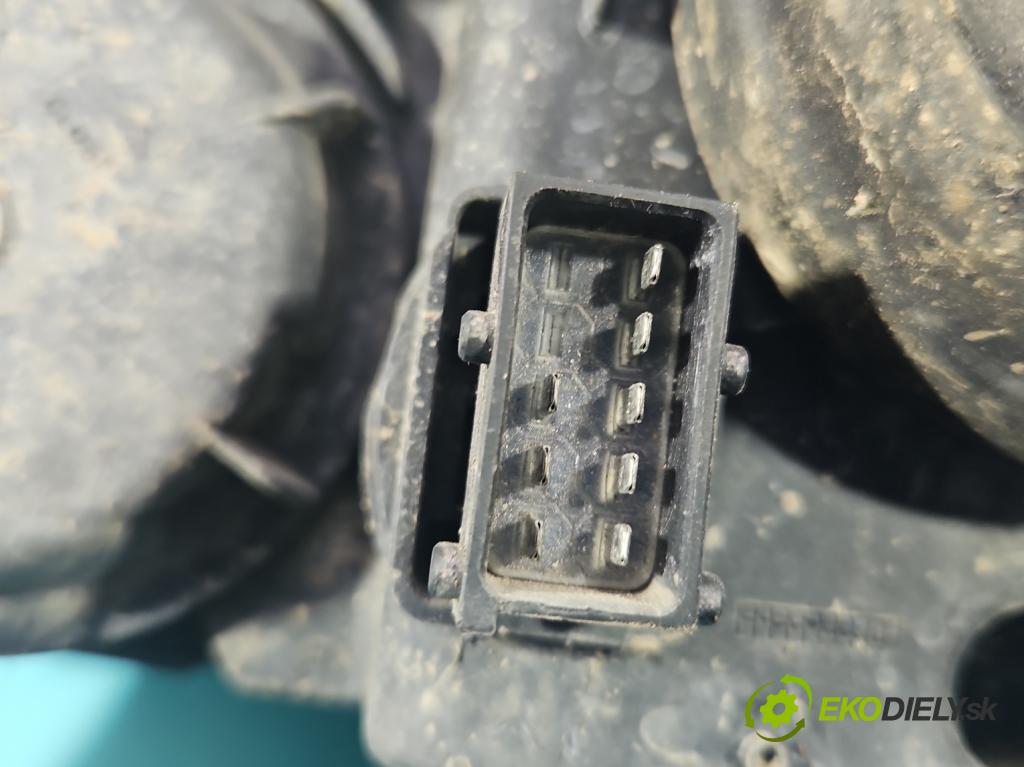 Opel Combo C 2001-2011 1.7 CDTI 101 HP manual 74 kW 1686 cm3 5- Reflektor: pravý 0301172208 (Pravé)