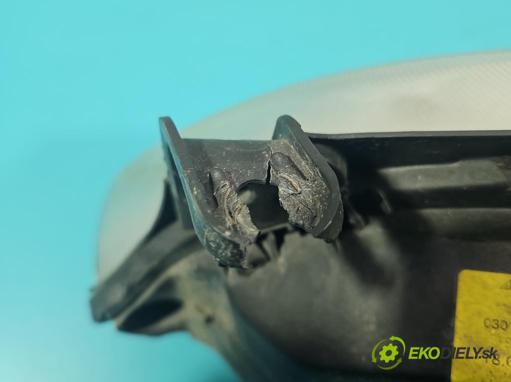 Opel Combo C 2001-2011 1.7 CDTI 101 HP manual 74 kW 1686 cm3 5- Reflektor: pravý 0301172208 (Pravé)