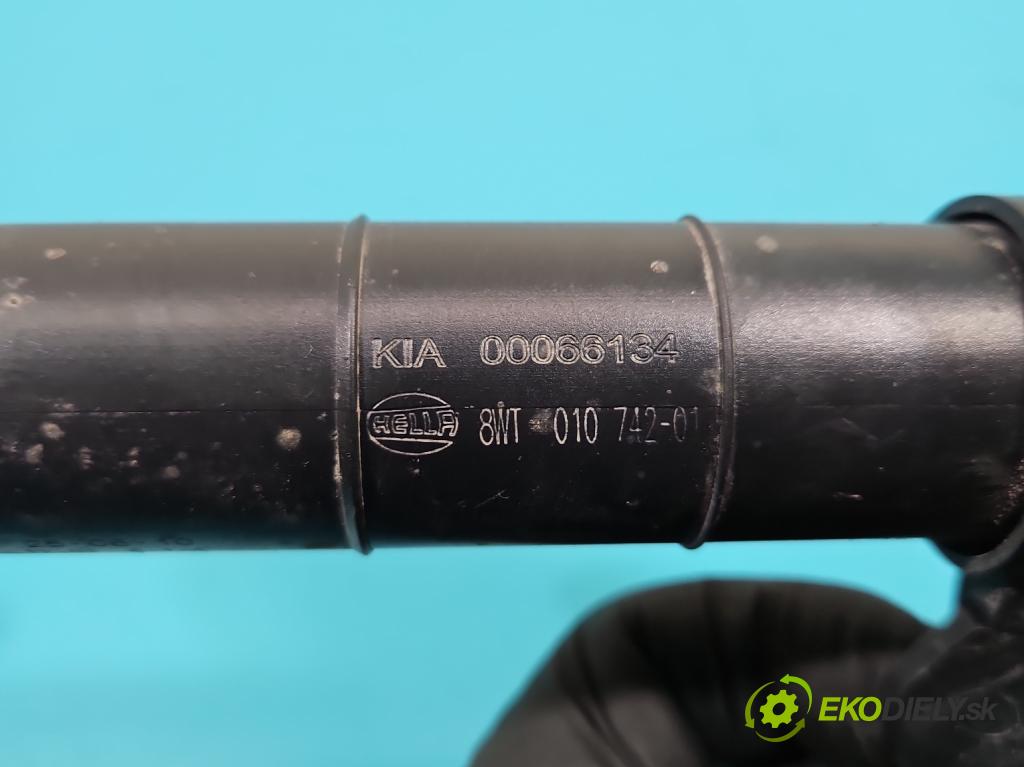 Kia Sportage III 2010-2015 2.0 CRDI 184hp automatic 135 kW 1998 cm3 5- ostrekovač reflektor: ľavý 00066134 (Motorček ostrekovačov)