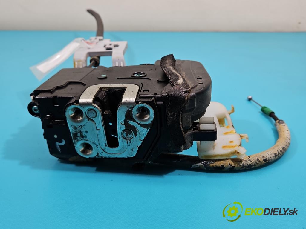 Kia Sportage III 2010-2015 2.0 CRDI 184 hp automatic 135 kW 1998 cm3 5- zámek přední pravý