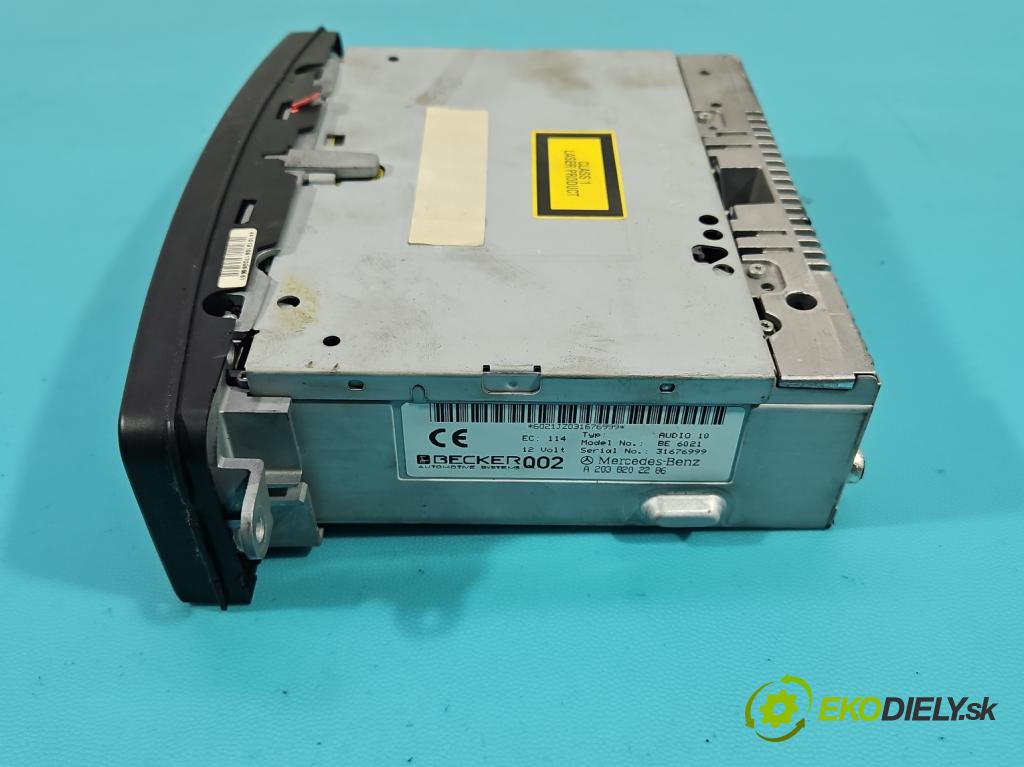 Mercedes C W203 2000-2007 1.8 kompresor 143 HP automatic 105 kW 1796 cm3 4- Radio originál A2038202286