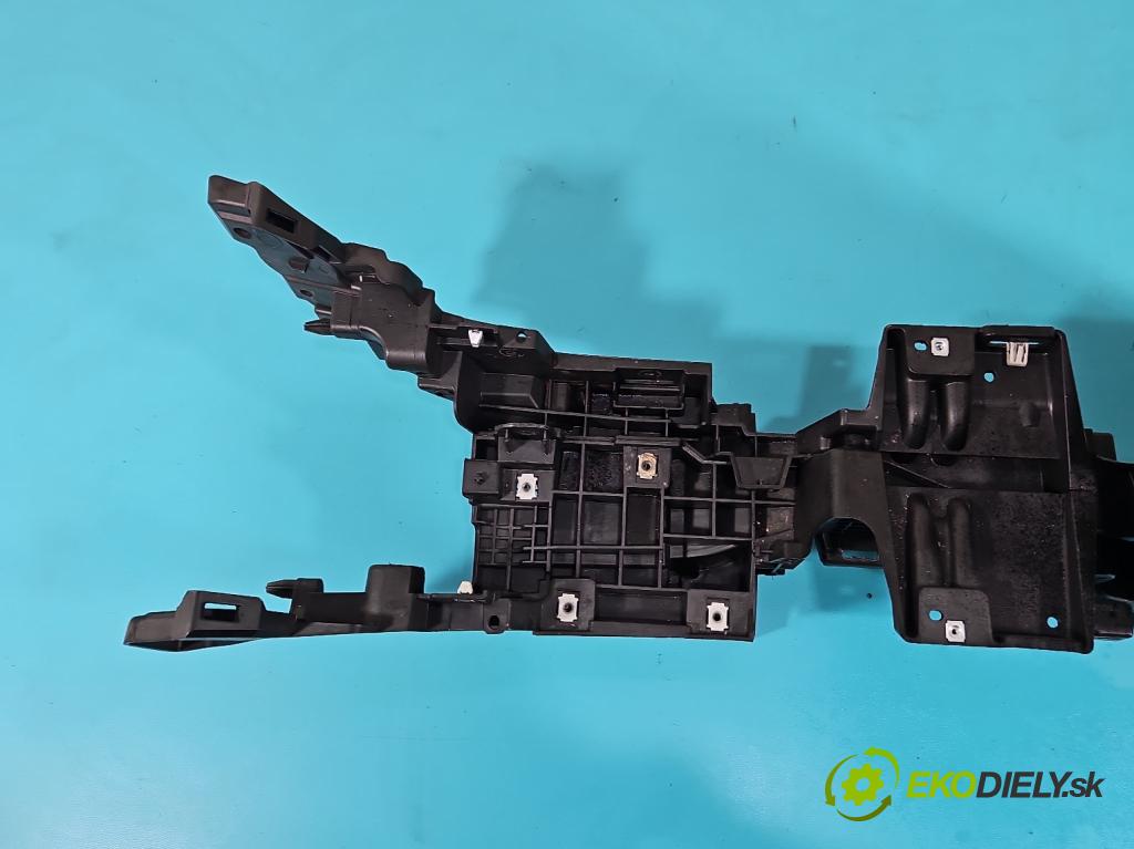 Ford Escape III 12-19 1.5 ECOBOOST: 182KM automatic 134 kW 1498 cm3 5- operadlo FC102357535 (Lakťové opierky)