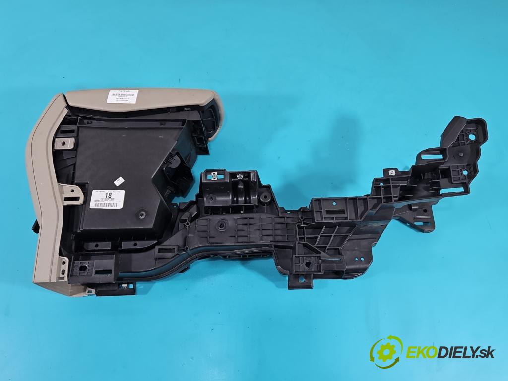 Ford Escape III 12-19 1.5 ECOBOOST: 182KM automatic 134 kW 1498 cm3 5- operadlo FC102357535 (Lakťové opierky)