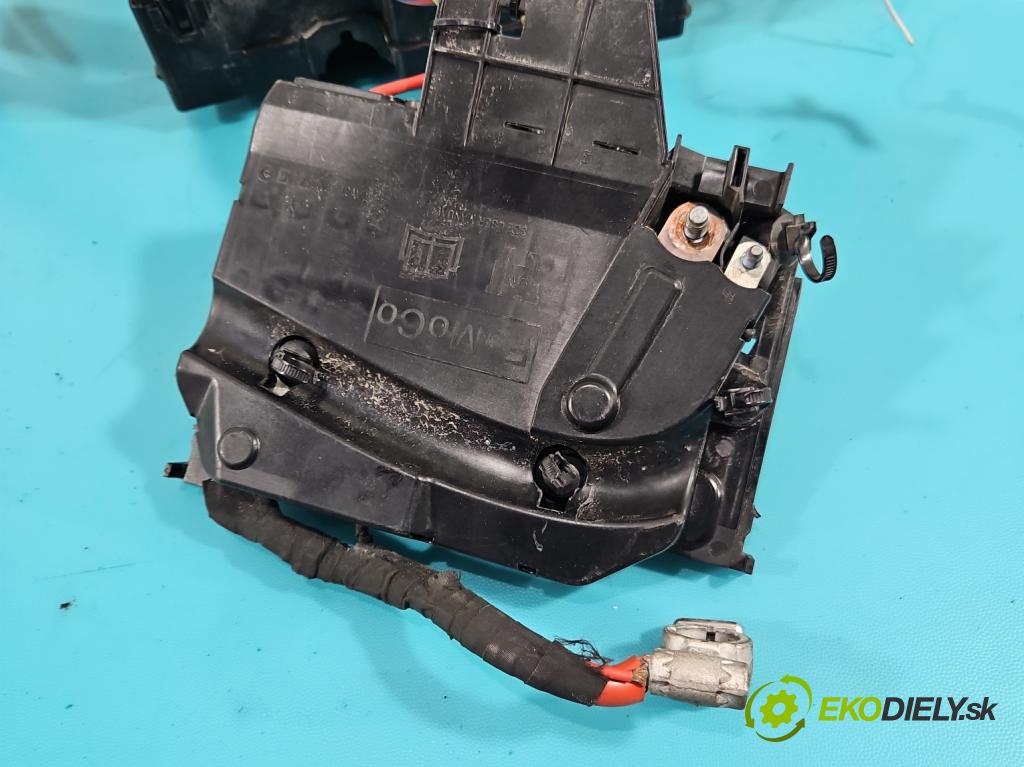 Ford Escape III 12-19 1.5 ECOBOOST: 182KM automatic 134 kW 1498 cm3 5- skříňka pojistková AV6T-14A142-AB (Pojistkové skříňky)