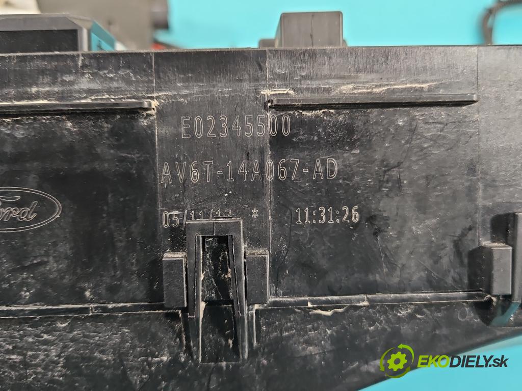 Ford Escape III 12-19 1.5 ECOBOOST: 182KM automatic 134 kW 1498 cm3 5- skříňka pojistková AV6T-14A142-AB (Pojistkové skříňky)