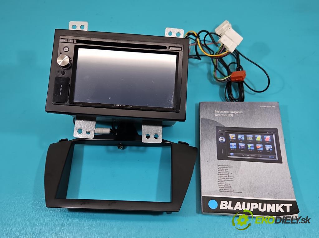 Hyundai Ix35 2.0 16V 163 HP automatic 120 kW 1998 cm3 5- Radio BLAUPUNKT NEW YORK 800