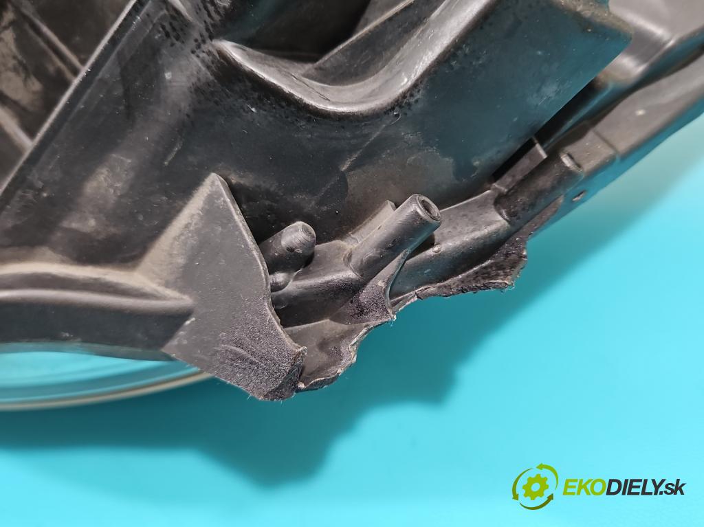 Opel Astra IV 2009-2015 1.7 CDTI 125 HP manual 92 kW 1686 cm3 5- Reflektor: pravý 13253647 (Pravé)