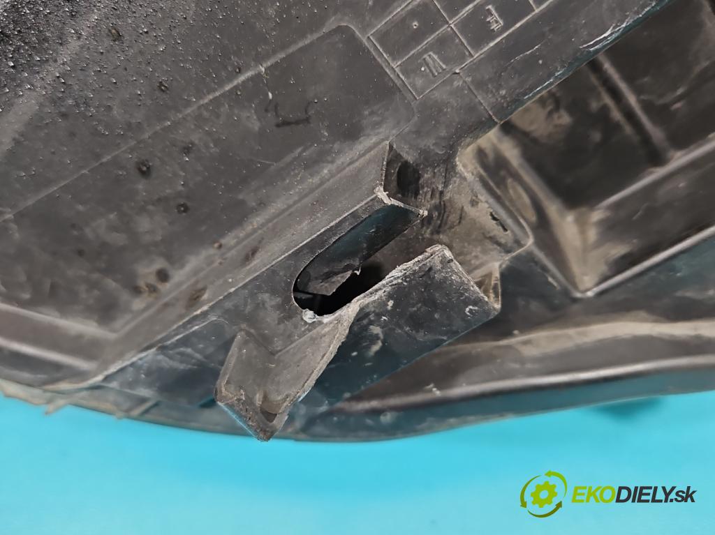 Opel Astra IV 2009-2015 1.7 CDTI 125 HP manual 92 kW 1686 cm3 5- Reflektor: pravý 13253647 (Pravé)