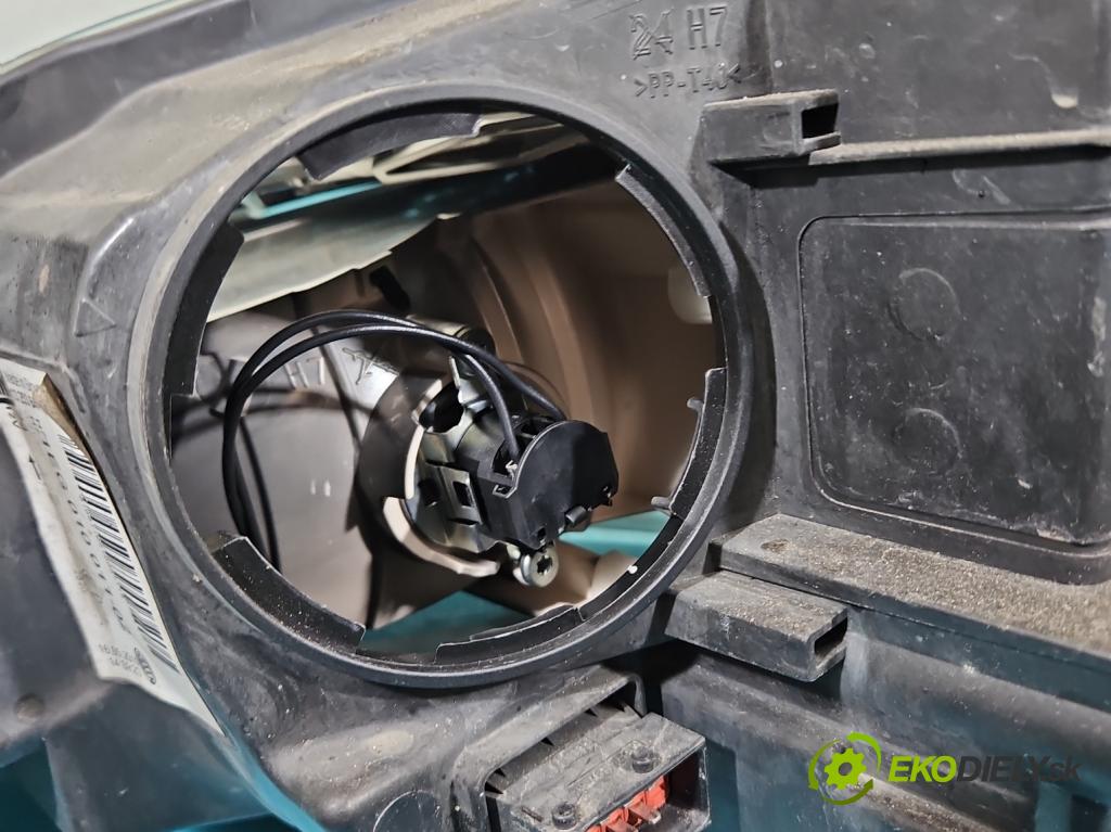 Opel Astra IV 2009-2015 1.7 CDTI 125 HP manual 92 kW 1686 cm3 5- Reflektor: pravý 13253647 (Pravé)