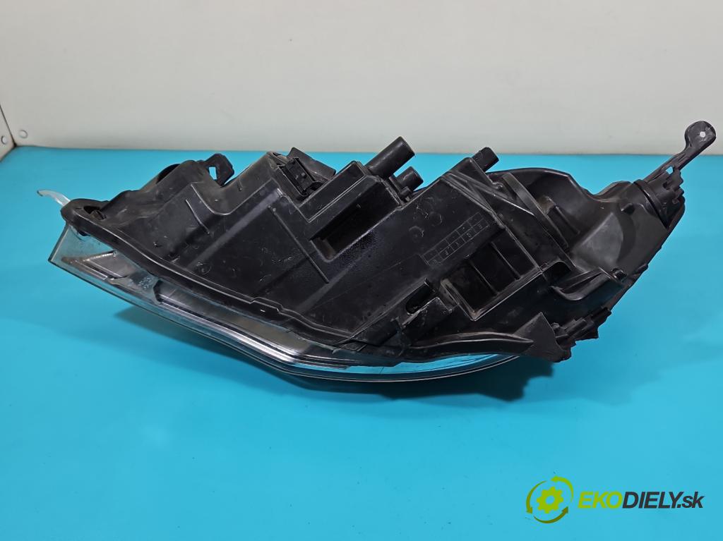 Opel Astra IV 2009-2015 1.7 CDTI 125 HP manual 92 kW 1686 cm3 5- Reflektor: pravý 13253647 (Pravé)