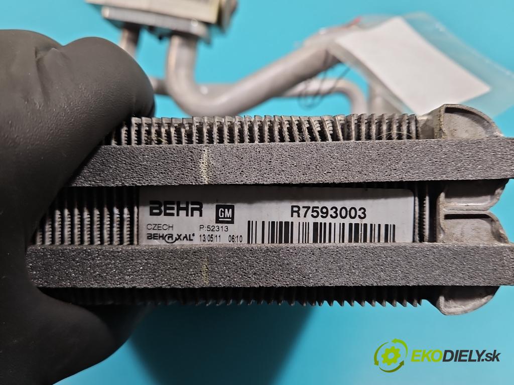 Opel Astra IV 2009-2015 1.7 CDTI 125 hp manual 92 kW 1686 cm3 5- radiátor R7593003 (Radiátory topení)