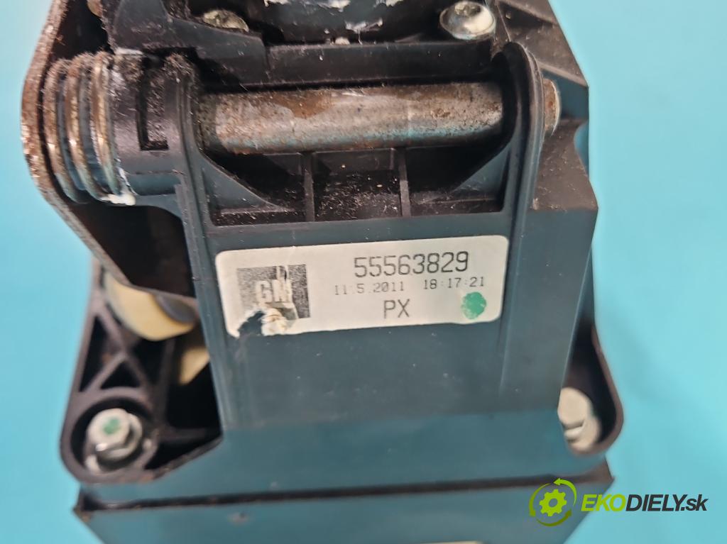 Opel Astra IV 2009-2015 1.7 CDTI 125 HP manual 92 kW 1686 cm3 5- Páka: Změny: stupeň,rýchlosť 55563829 (Rýchlostné páky / kulisy)