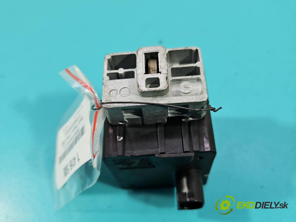 Renault Megane II 2003-2008 1.4 16V 98 HP manual 72 kW 1390 cm3 5- Blokáda: řízení: 8200033233 (Ostatné)