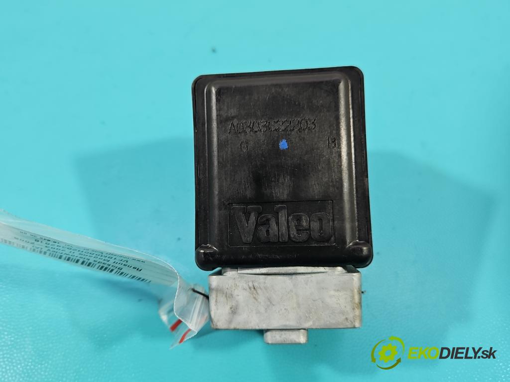 Renault Megane II 2003-2008 1.4 16V 98 HP manual 72 kW 1390 cm3 5- Blokáda: řízení: 8200033233 (Ostatné)