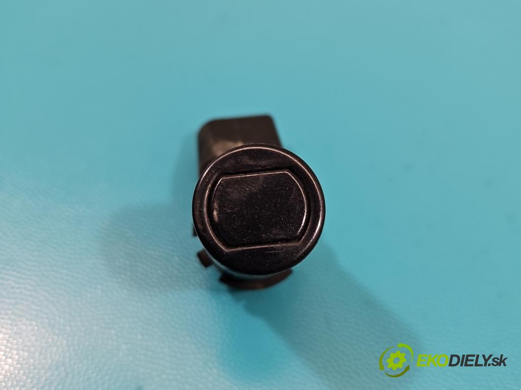 Audi A4 B6 2000-2004 1.9 TDI AVF 131 HP manual 96 kW 1896 cm3 4- snímač parkovaní: 4B0919275B