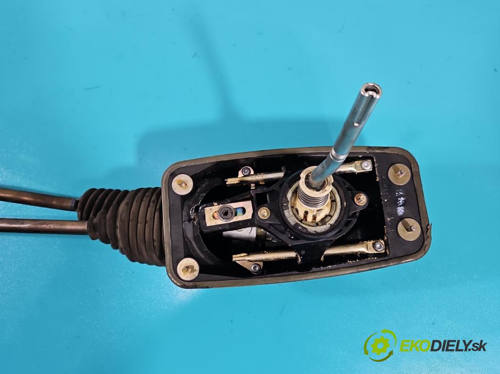 Audi A4 B6 2000-2004 1.9 TDI (AVF) 131 HP manual 96 kW 1896 cm3 4- Páka: Změny: stupeň,rýchlosť 8E0711290 (Rýchlostné páky / kulisy)